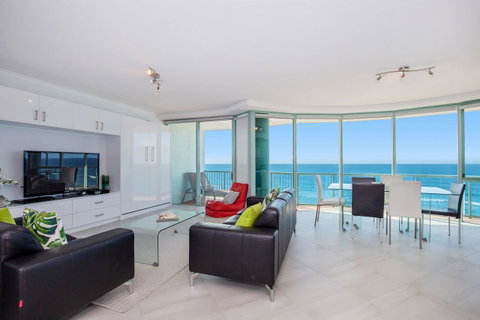 The Waterford On Main Beach - Tourism Cairns 22