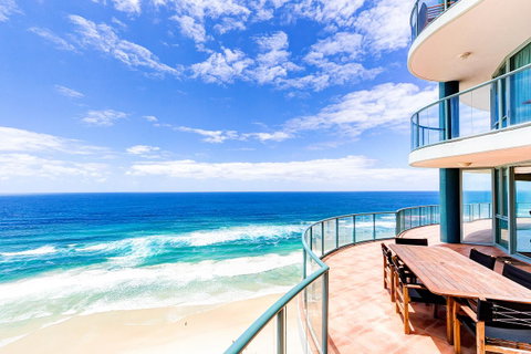 The Waterford On Main Beach - Tourism Cairns 0