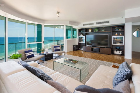 The Waterford On Main Beach - Tourism Cairns 5