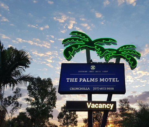 The Palms Motel - Tourism Cairns 1