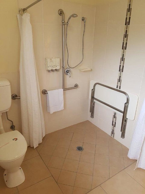 The Palms Motel - Tourism Cairns 12