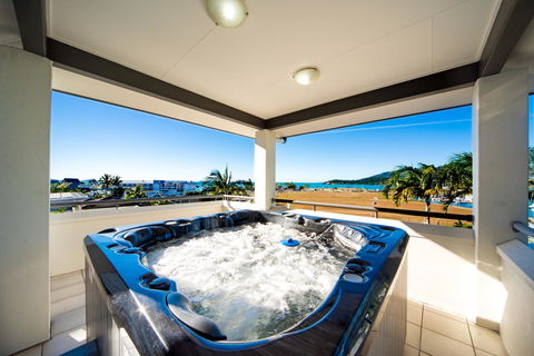 Portside Whitsunday Luxury Holiday Apartments - Tourism Cairns 3