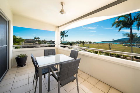 Portside Whitsunday Luxury Holiday Apartments - Tourism Cairns 4