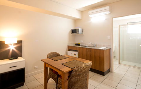 Portside Whitsunday Luxury Holiday Apartments - Tourism Cairns 13