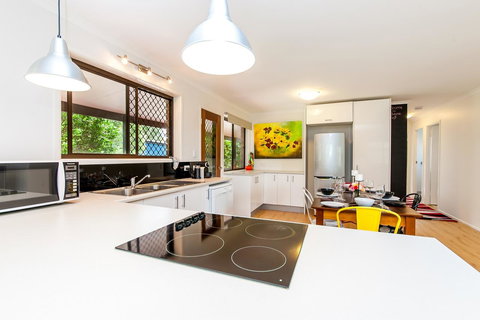 Arthouse - Tourism Cairns 2