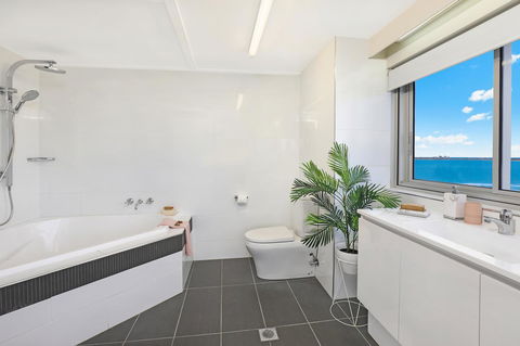 Elouera Tower - Tourism Cairns 3