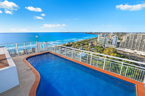 Elouera Tower - Tourism Cairns 1