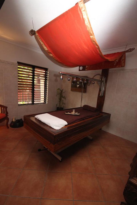 Hibiscus Resort & Spa - Official Onsite Reception & Check In - Tourism Cairns 35