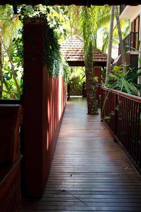 Hibiscus Resort & Spa - Official Onsite Reception & Check In - Tourism Cairns 29