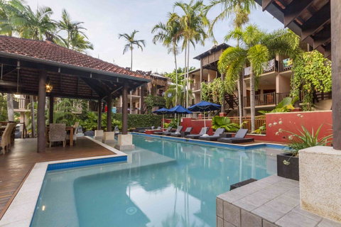 Hibiscus Resort & Spa - Official Onsite Reception & Check In - Tourism Cairns 4