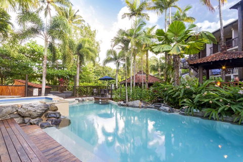 Hibiscus Resort & Spa - Official Onsite Reception & Check In - Tourism Cairns 3