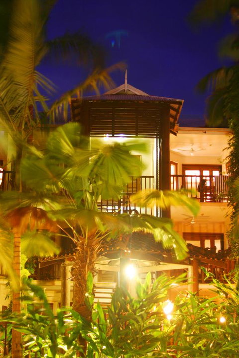 Hibiscus Resort & Spa - Official Onsite Reception & Check In - Tourism Cairns 8
