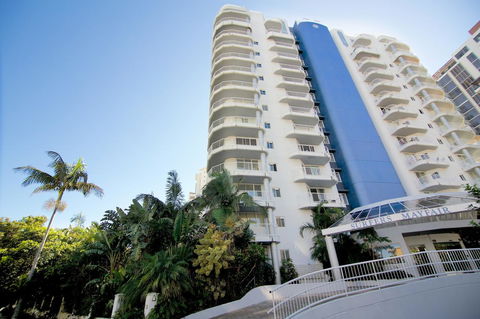 Surfers Mayfair - Tourism Cairns 0