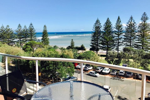 Waterview Resort - Tourism Cairns 0