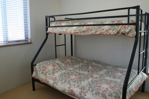 WAVES 203 ON CURRUMBIN - Tourism Cairns 2