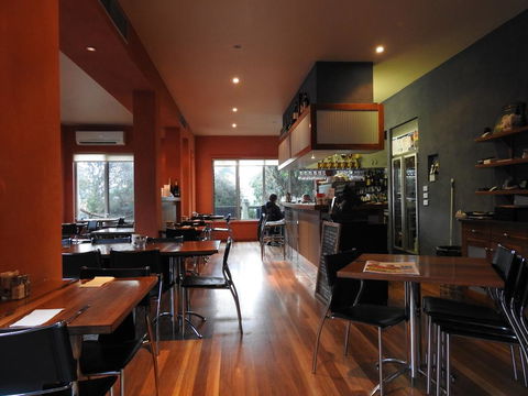 Waves Luxury Suites - Tourism Cairns 1