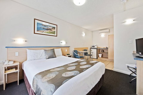 Welcome Inn 277 - Tourism Cairns 0