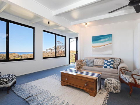 Whale Tales' 78 Lentara Street - FANTASTIC WATER VIEWS OVER FINGAL BEACH - Tourism Cairns 3