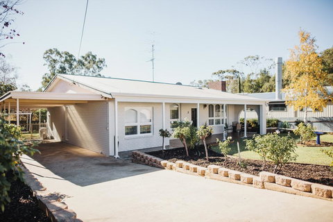 White On Wright Clare - Tourism Cairns 1