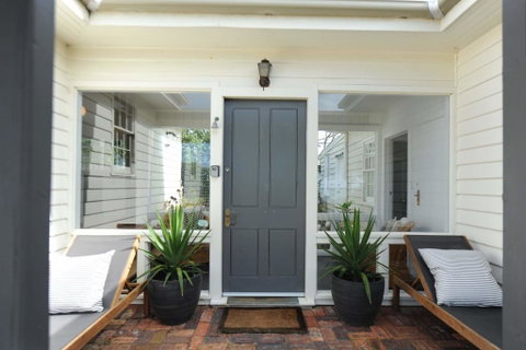 White Shell Cottage - Tourism Cairns 1