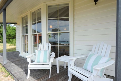 White Shell Cottage - Tourism Cairns 0