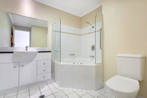 Whitesands, Unit 113/41-45 Shoal Bay Road - Tourism Cairns 1