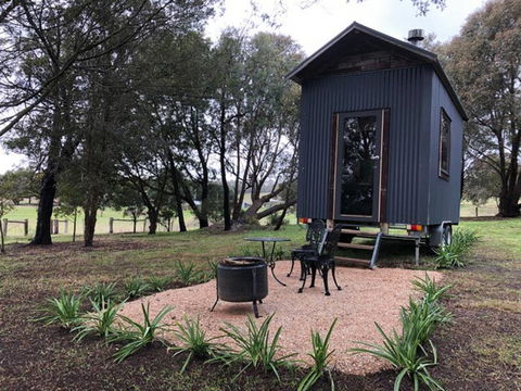 Willandra Tiny House - Tourism Cairns 0