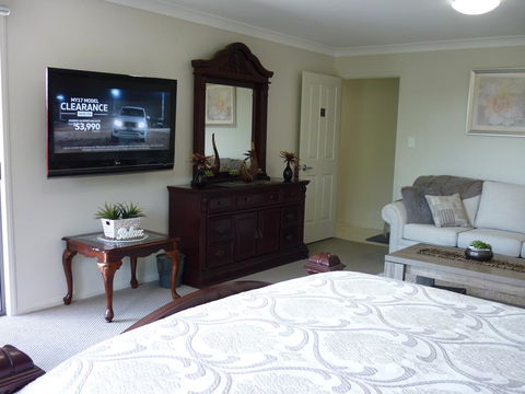Willowbank Drive Bed & Breakfast - Tourism Cairns 1