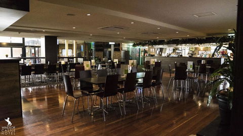 Windsor Castle Hotel - Tourism Cairns 0