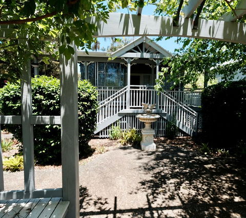 Wisteria Cottage 95 Main Western Road - Tourism Cairns 1