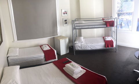 Wynyard Hotel - Tourism Cairns 2