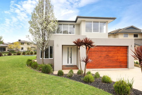 Xus Residence - Tourism Cairns 0