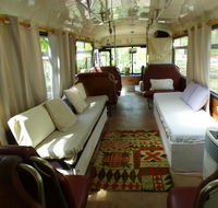 Yamba Hinterland bush retreat - Vintage bus stay - Tourism Cairns