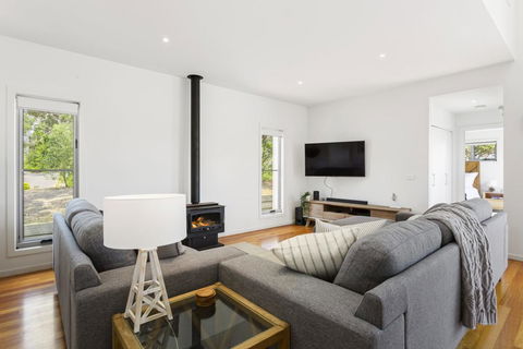 YOU, ME AND THE SEA - BLAIRGOWRIE - Tourism Cairns 1