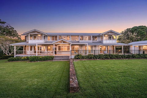 Your Luxury Escape - Trig Point - Tourism Cairns 1