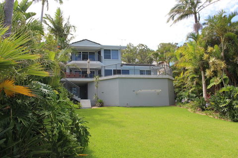 Zaffiro Beach House - Tourism Cairns 0