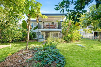 \'Palm Paradise\' Garden Getaway near Cairns