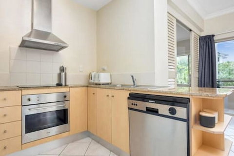 \'The Lakes\' Flexible One Bedroom In North Cairns - Tourism Cairns 4