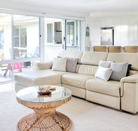 Relax at Bokarina Beach House Walk to Beach Relax by the pool - Tourism Cairns