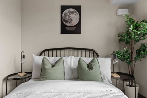 A Cozy Studio Near The University Of Melbourne - Tourism Cairns 3