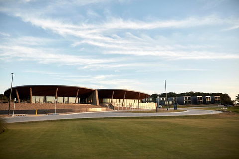 Accommodation @ Curlewis - Tourism Cairns 1