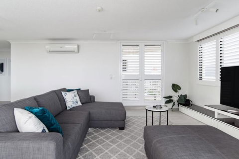 Aquarius Luxury Apartment - Tourism Cairns 3