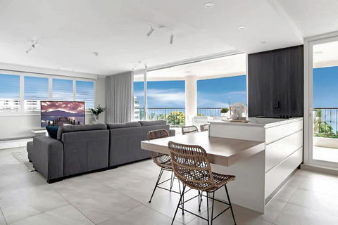 Aquarius Luxury Apartment - Tourism Cairns 2