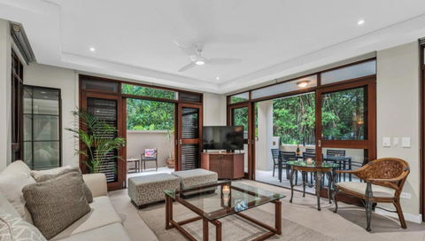 BAHAMA At Temple Tranquility - Tourism Cairns 3