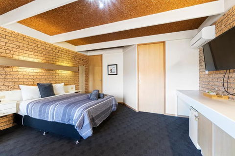Baronga Motor Inn - Tourism Cairns 4