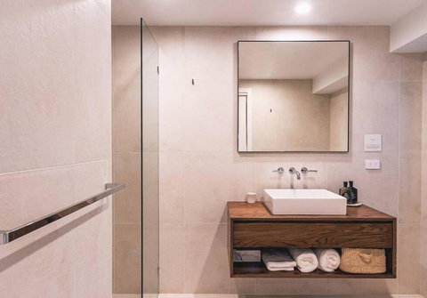 BAY PROPERTIES . Bridgewood - Tourism Cairns 4