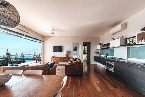 BAY PROPERTIES . The Big Chill - Tourism Cairns 0