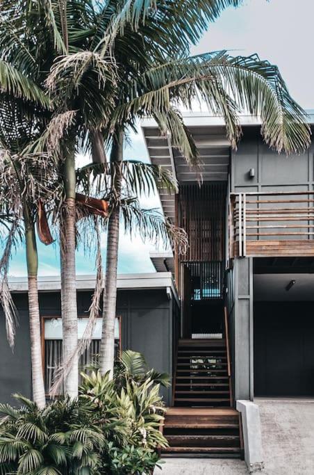 BAY PROPERTIES . The Big Chill - Tourism Cairns 2
