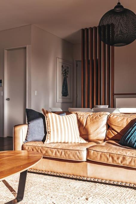 BAY PROPERTIES . The Chill - Tourism Cairns 1