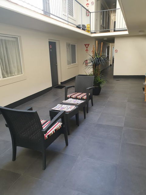 Southport Motel & Apartments - Tourism Cairns 7